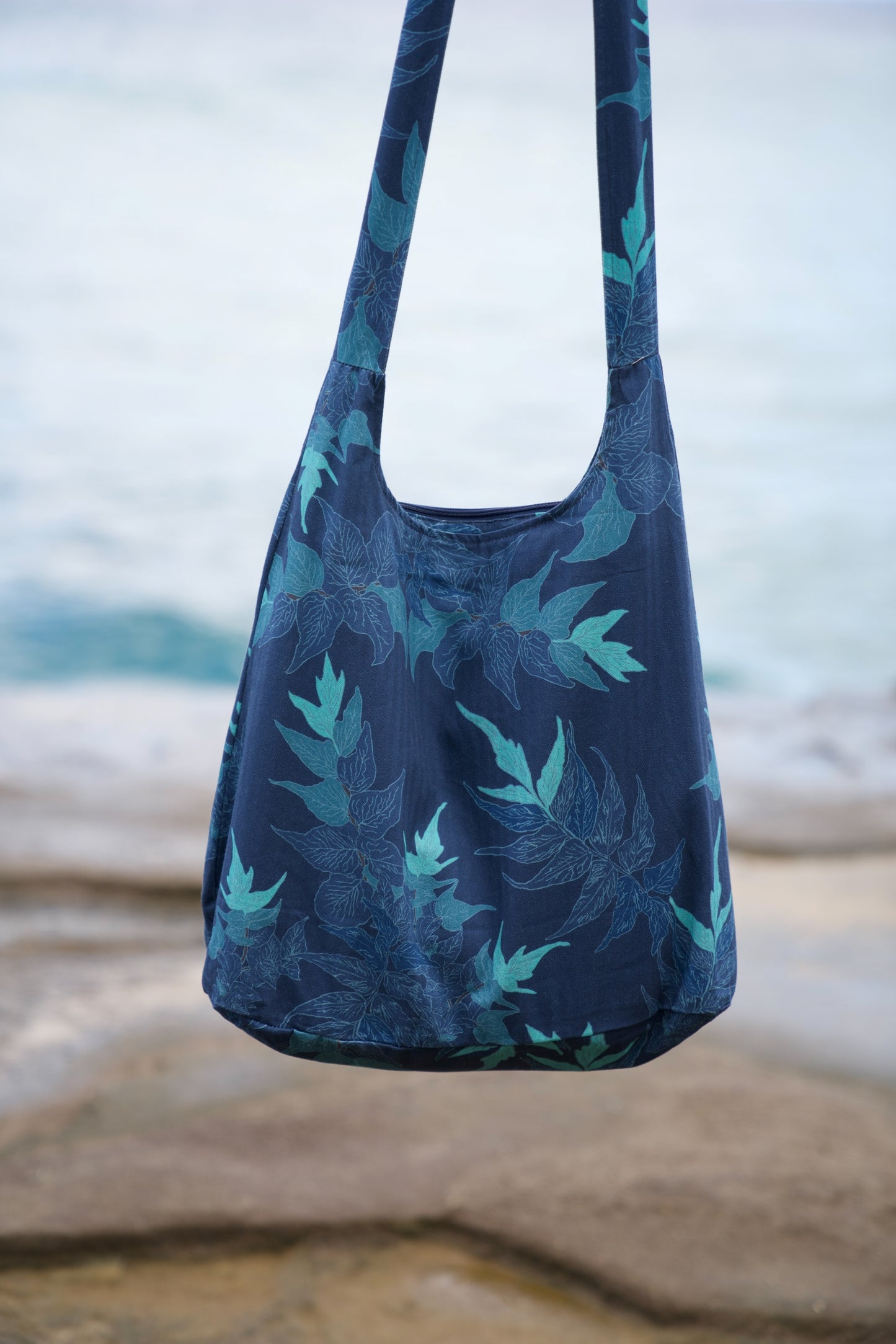 ‘Iwa‘Iwa Fern Blue Tote Bag