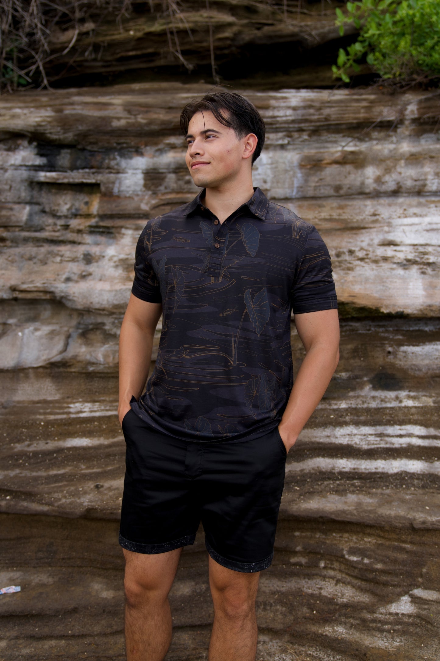 Kalo Wai Black Pull-Over Shirt