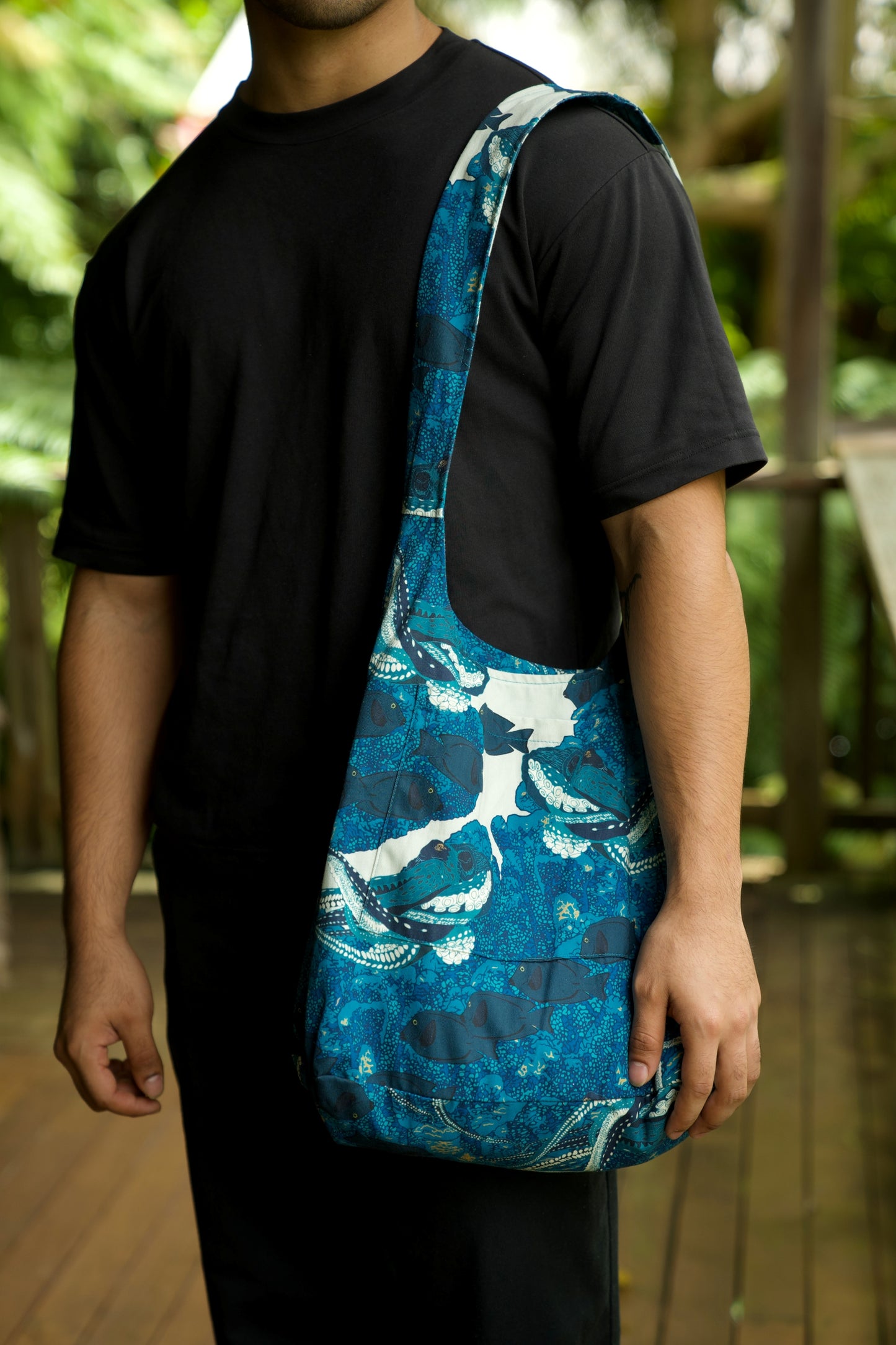 Hidden He‘e Tote Bag