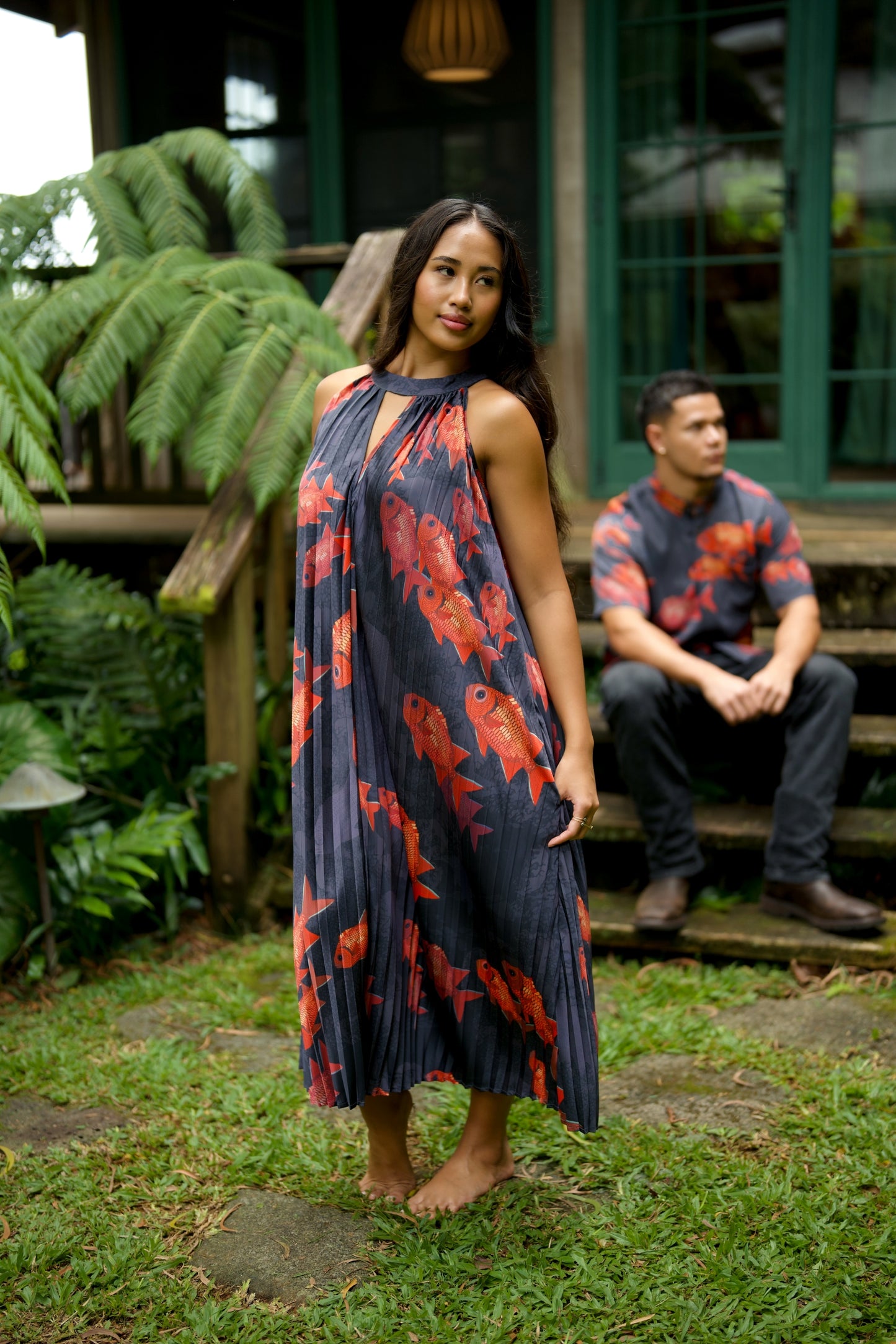 Menpachi ʻŪʻū Keyhole Accordion Dress