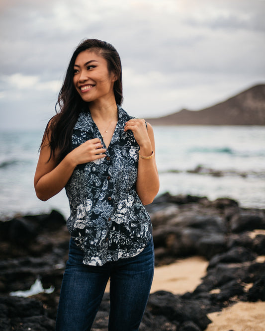 Chiaroscuro Puakala Women's Sleeveless Aloha Shirt