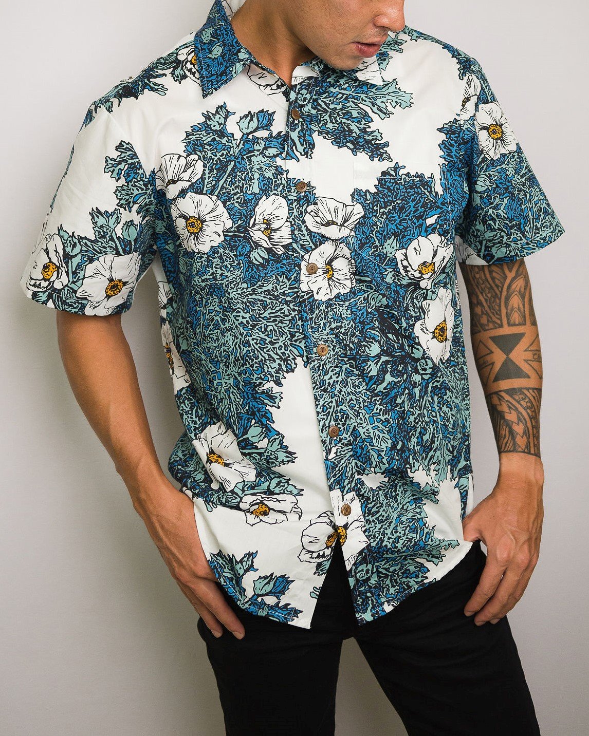 Puakala Blue on White Aloha Shirt - David Shepard XL