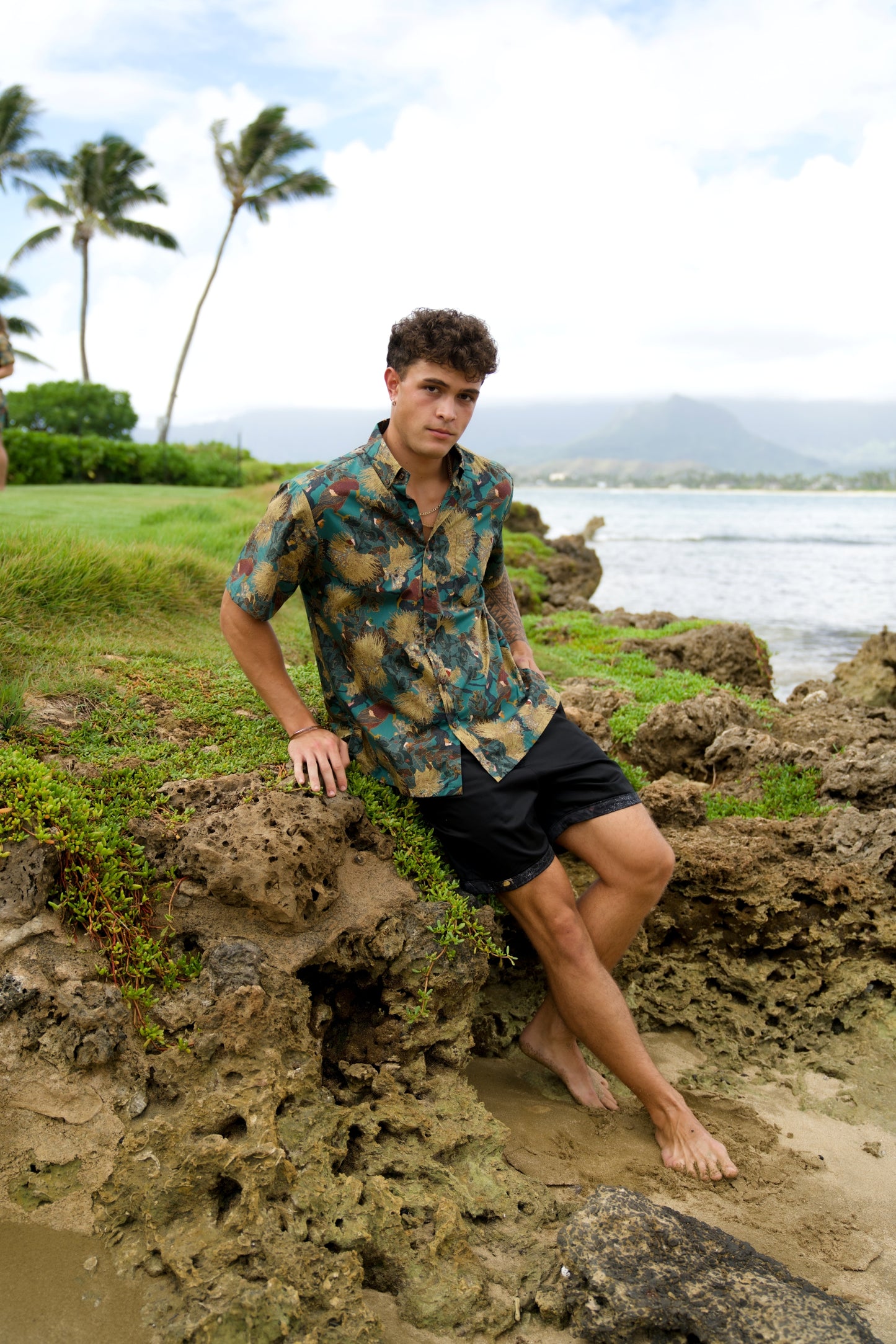 Kaniakapūpū Mamo Aloha Shirt