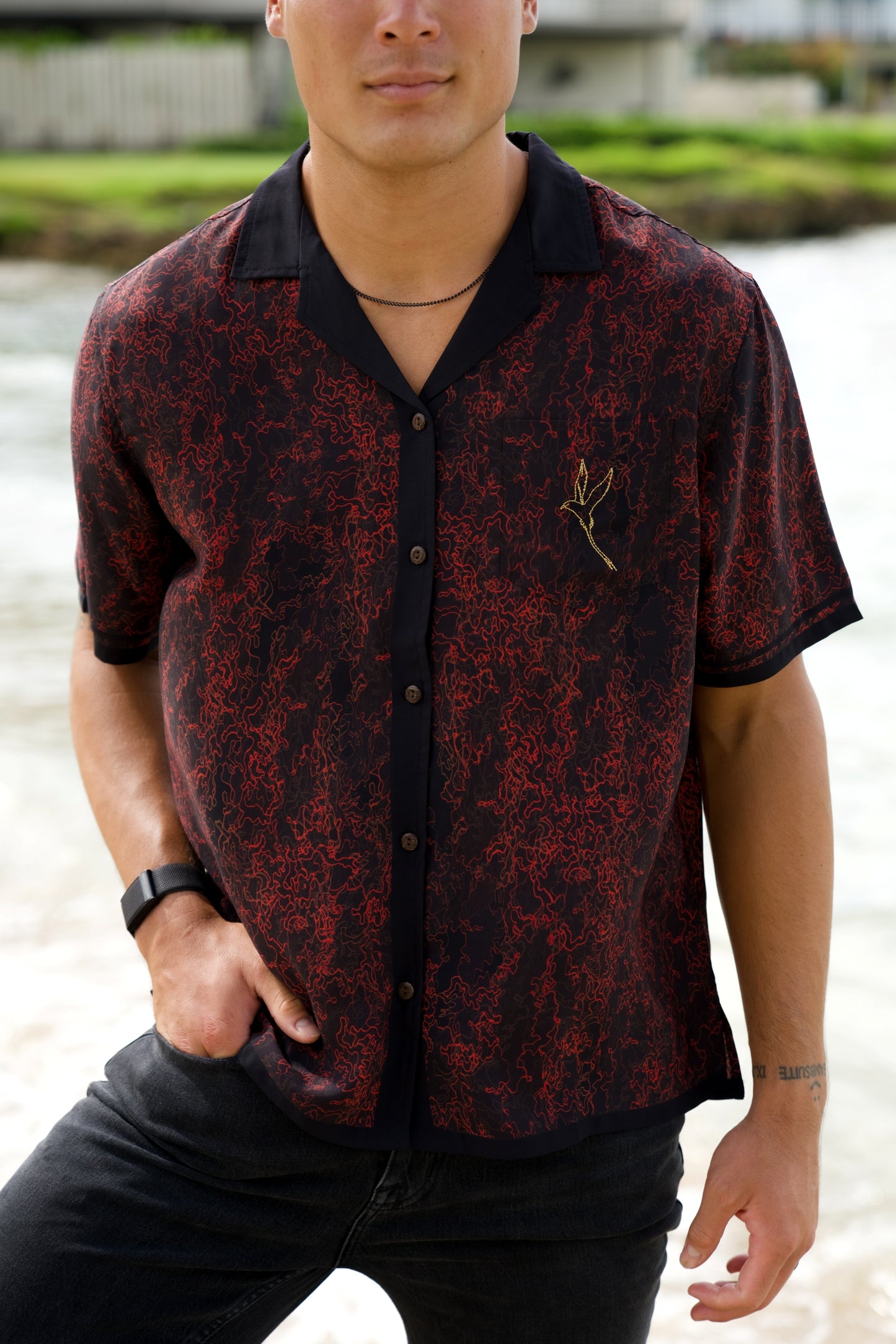 Koa‘e Kea Halema‘uma‘u Vintage Cut Aloha Shirt (Iron Free)