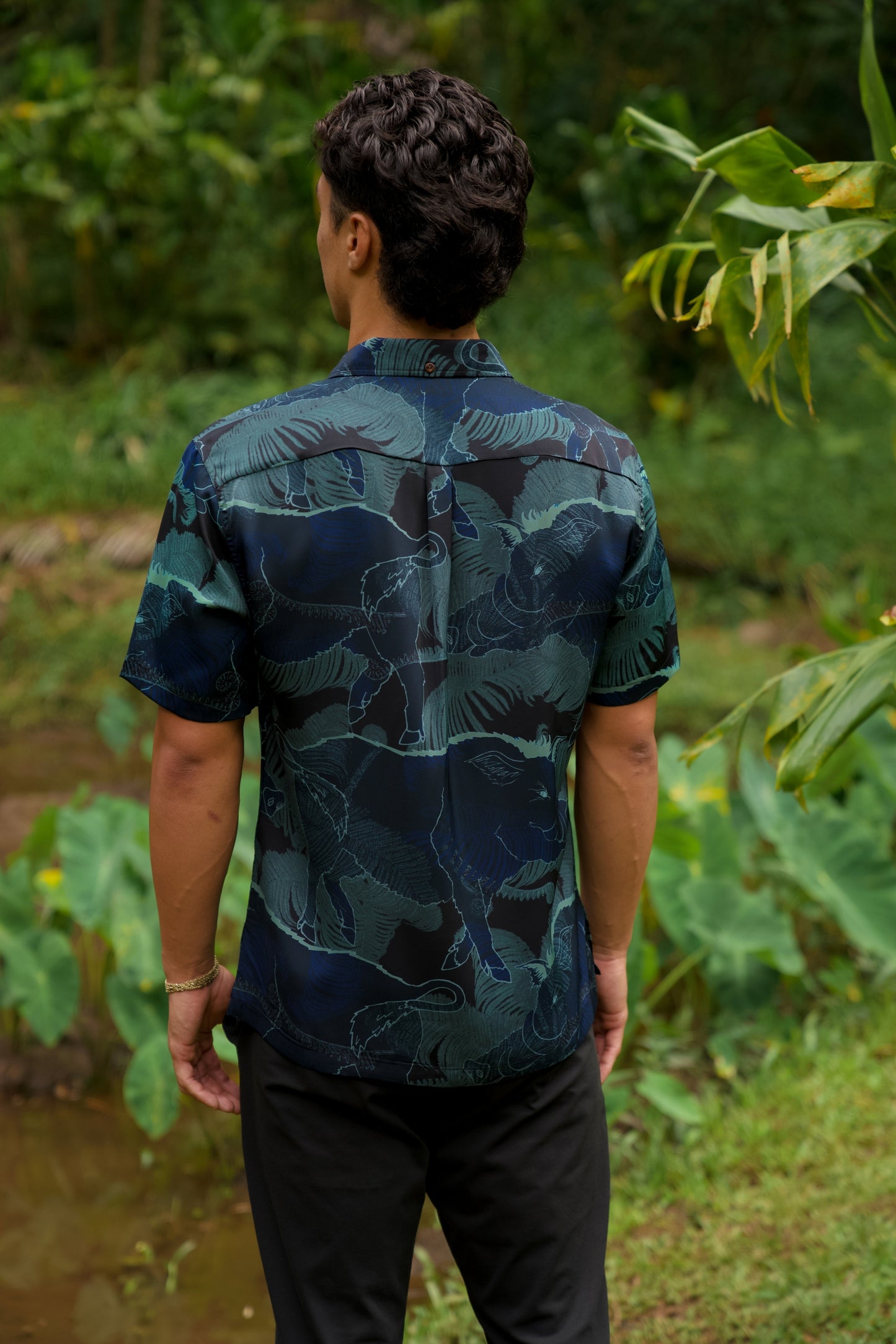 Kamapua'a Navy Aloha Shirt (Iron Free)