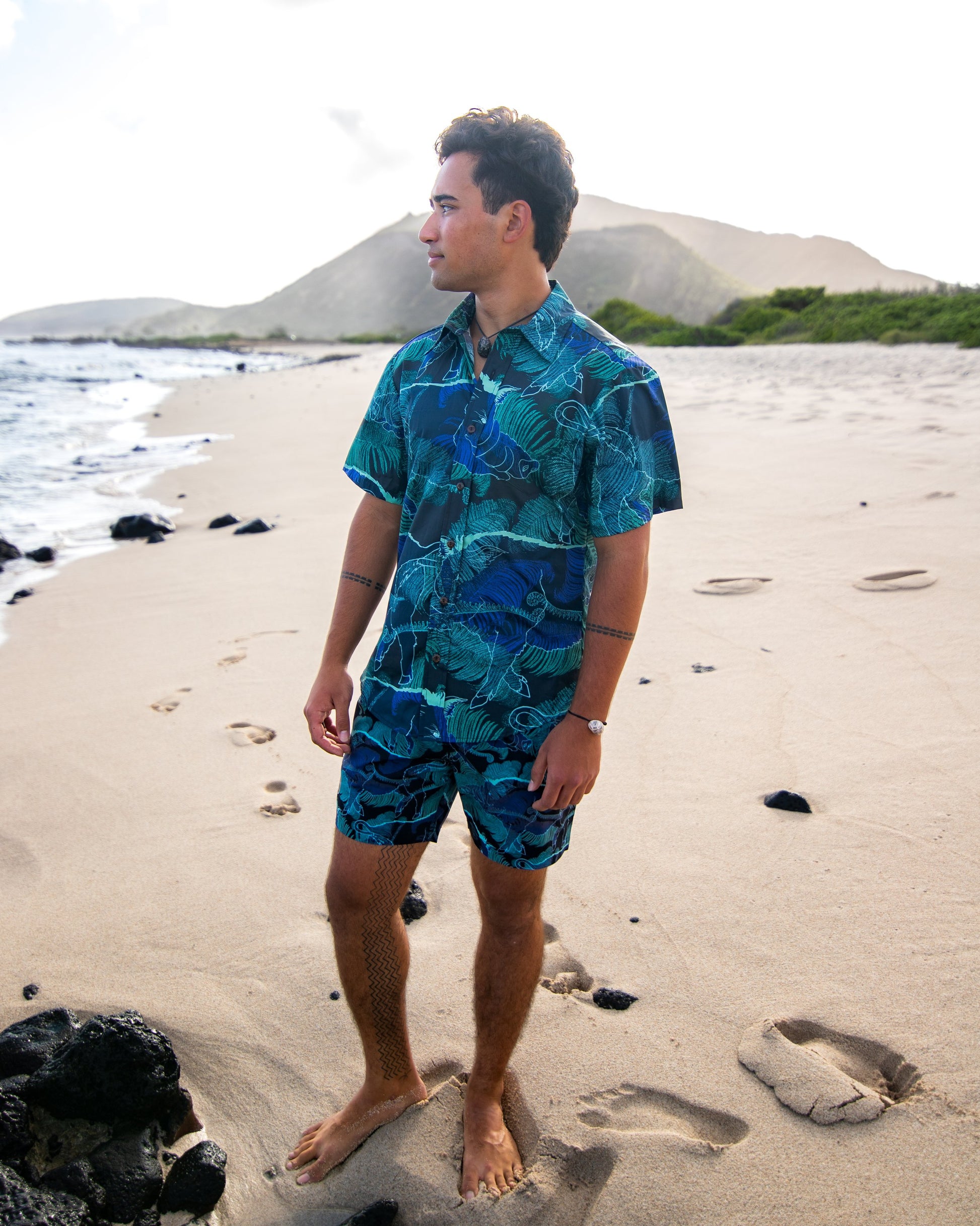 Puakala Blue on White Aloha Shirt - David Shepard XL