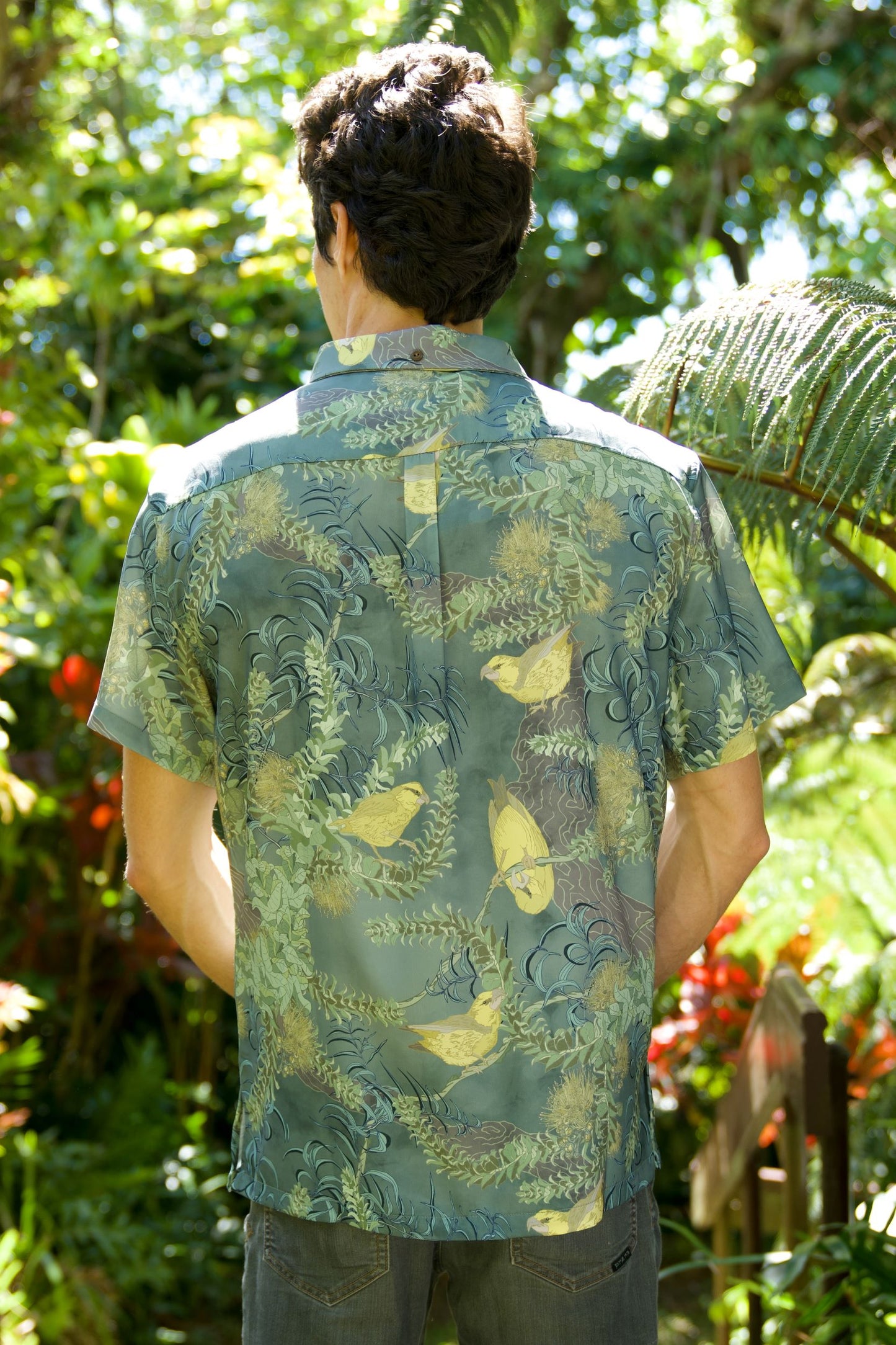Foraging Kiwikiu Iron Free Aloha Shirt