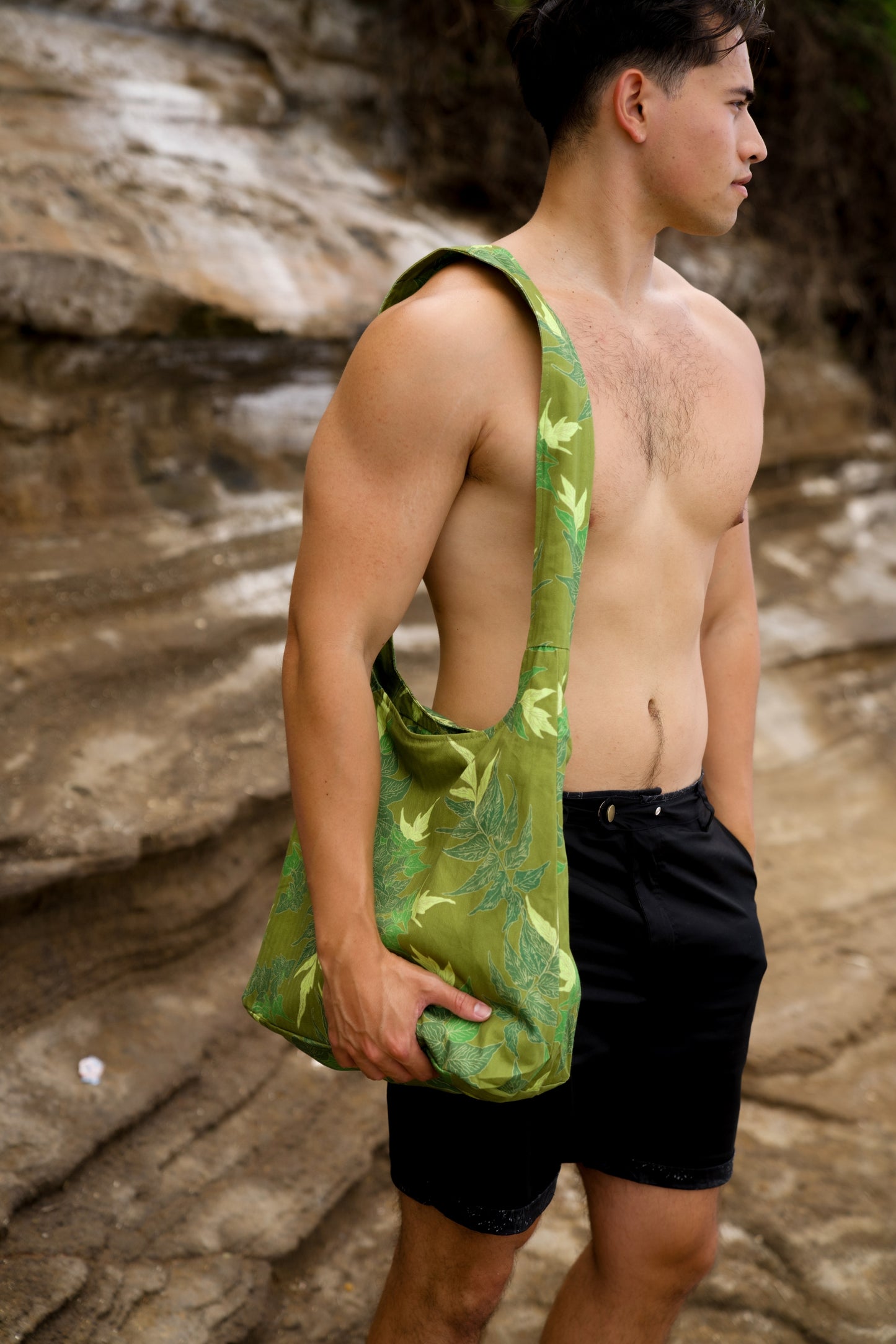 ‘Iwa‘Iwa Fern Green Tote Bag
