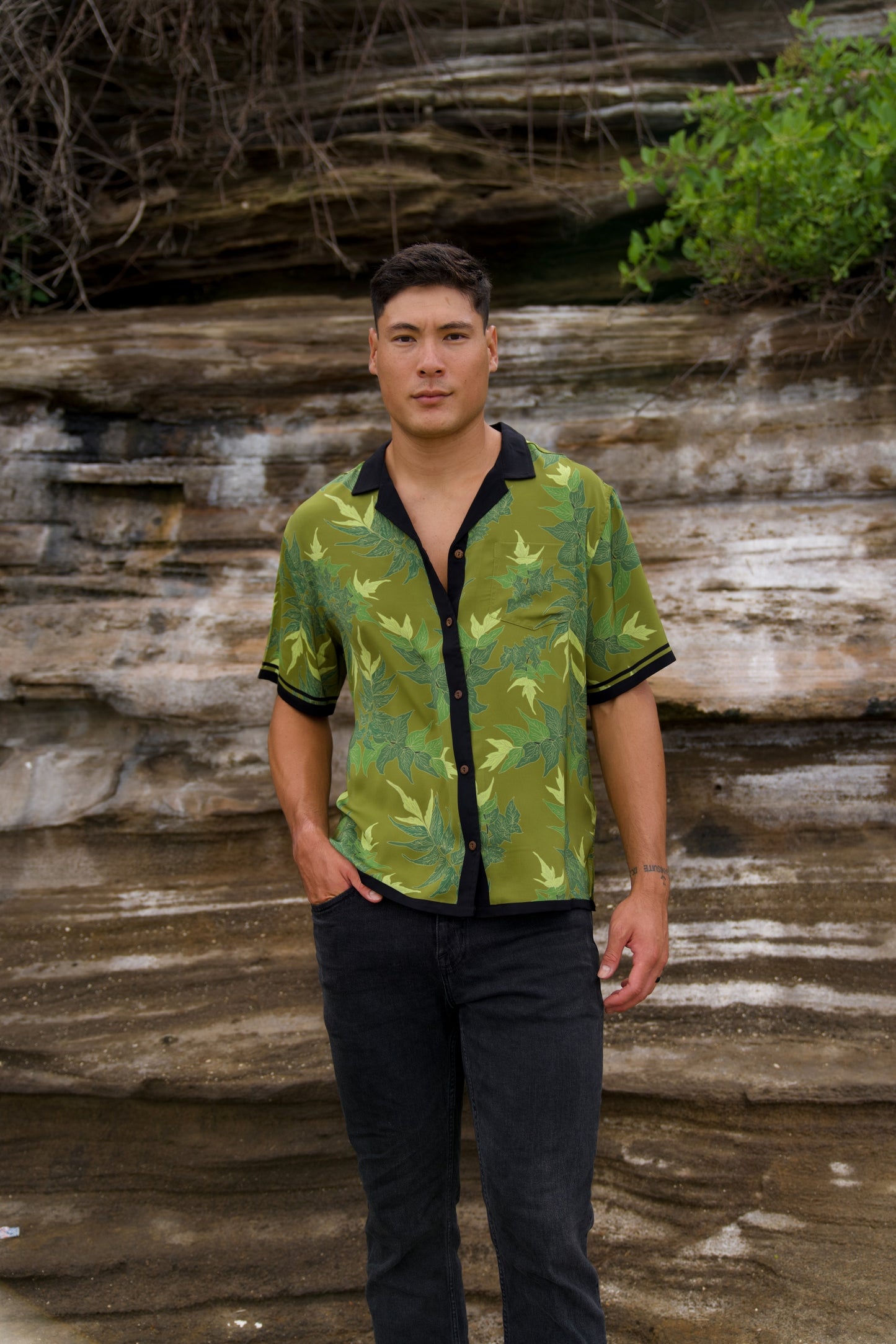 ‘Iwa‘Iwa Fern Green Vintage Cut Aloha Shirt (Iron Free)