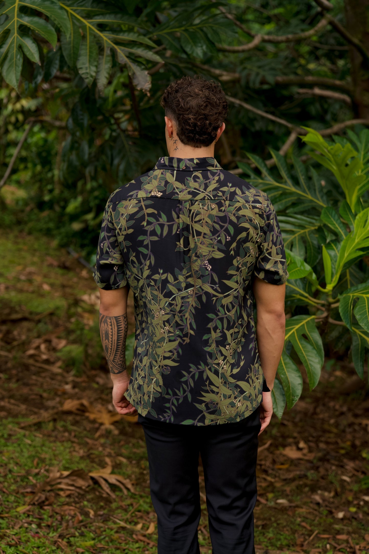 Maile Black Aloha Shirt (Iron Free)