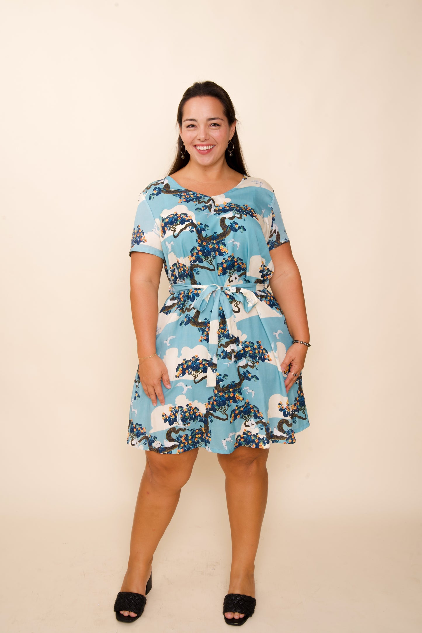 Manu-o-Kū & Flowering Hau Tree Sky Blue Tee Dress