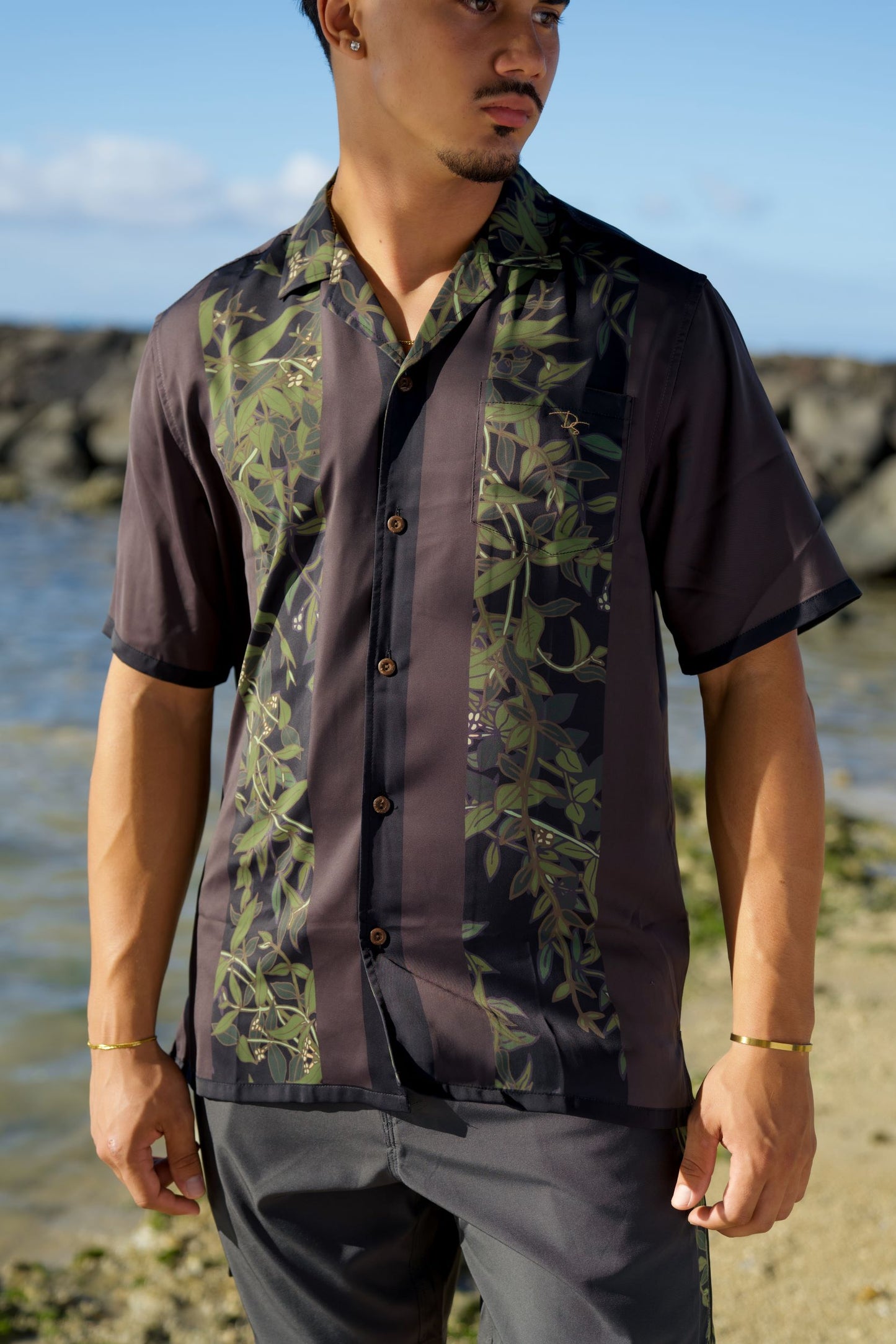 Maile Black Vintage Cut Aloha Shirt (Iron Free)
