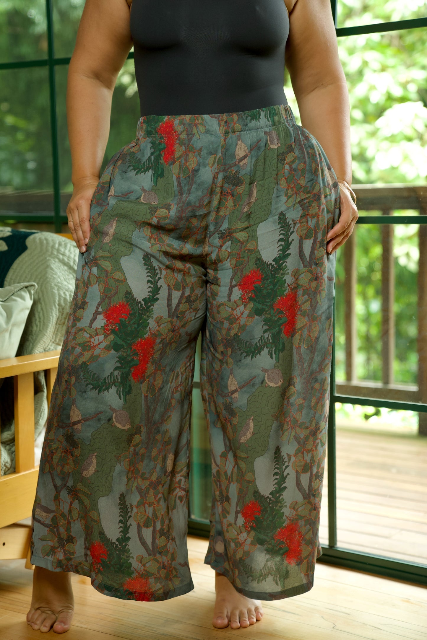 Vanishing 'Akikiki Palazzo Pants