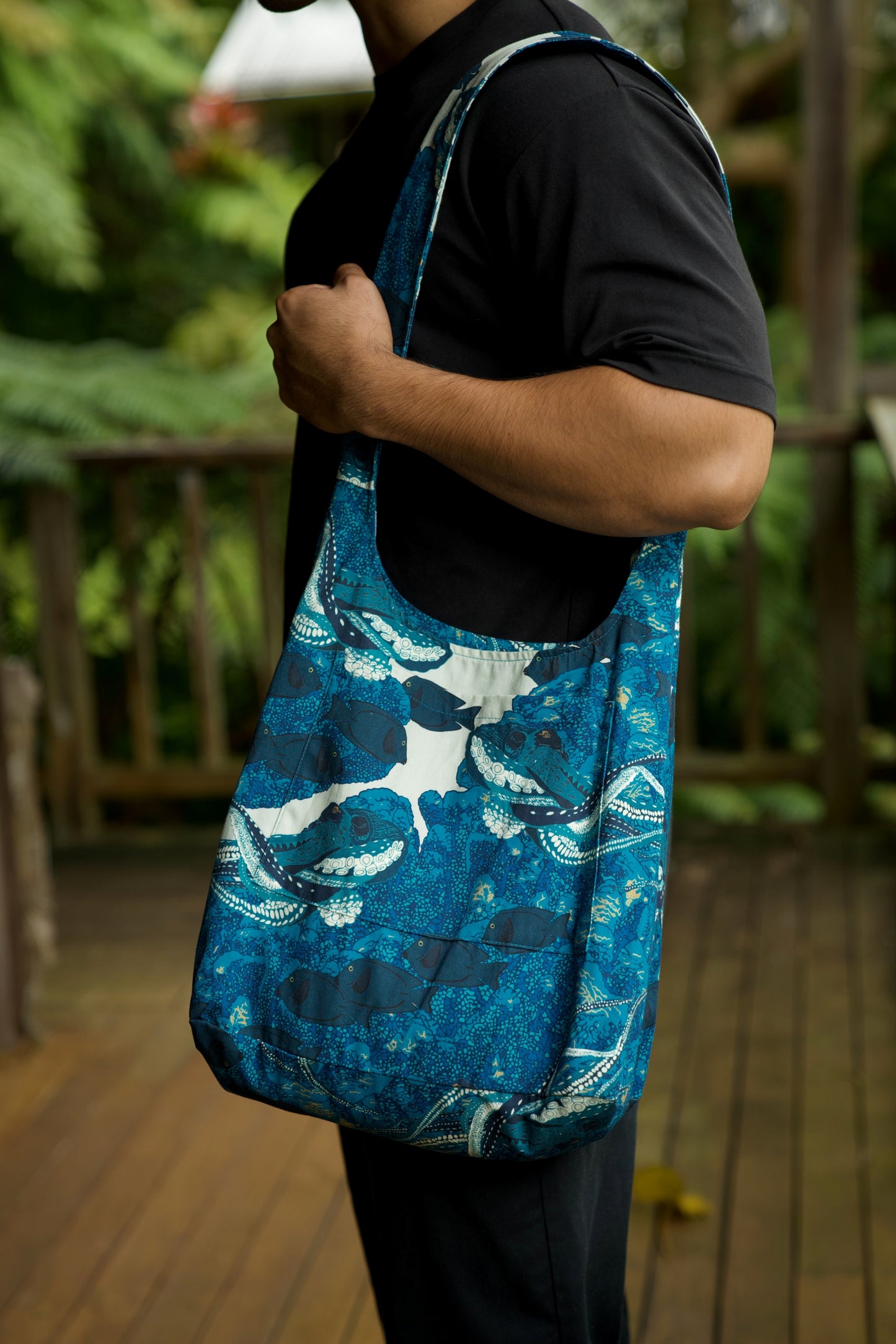 Hidden He‘e Tote Bag