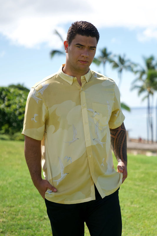 Manu-o-kū In Flight Yellow Aloha Shirt (Iron Free)