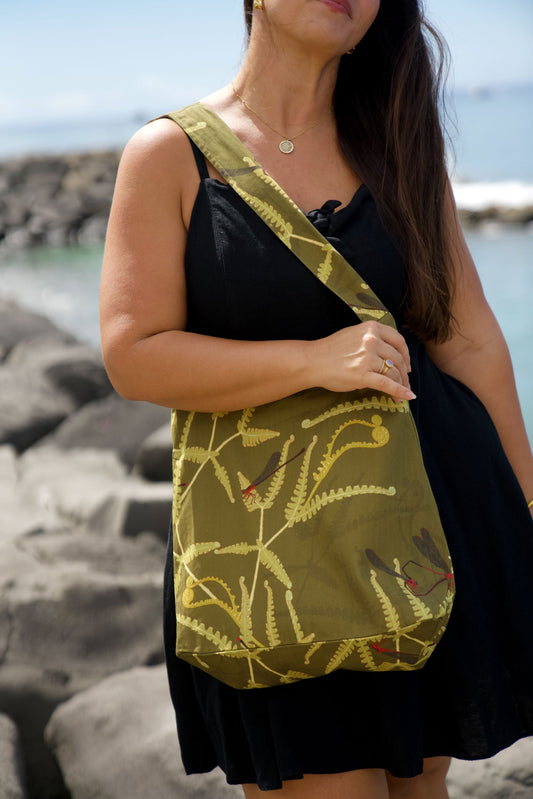 Pinapinao & Uluhe Tote Bag