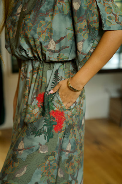 Vanishing 'Akikiki Blouson Dress