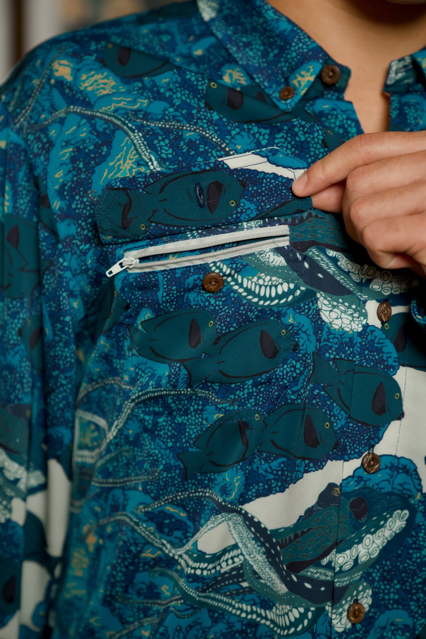 Hidden He‘e Long Sleeve Aloha Shirt (Iron Free)