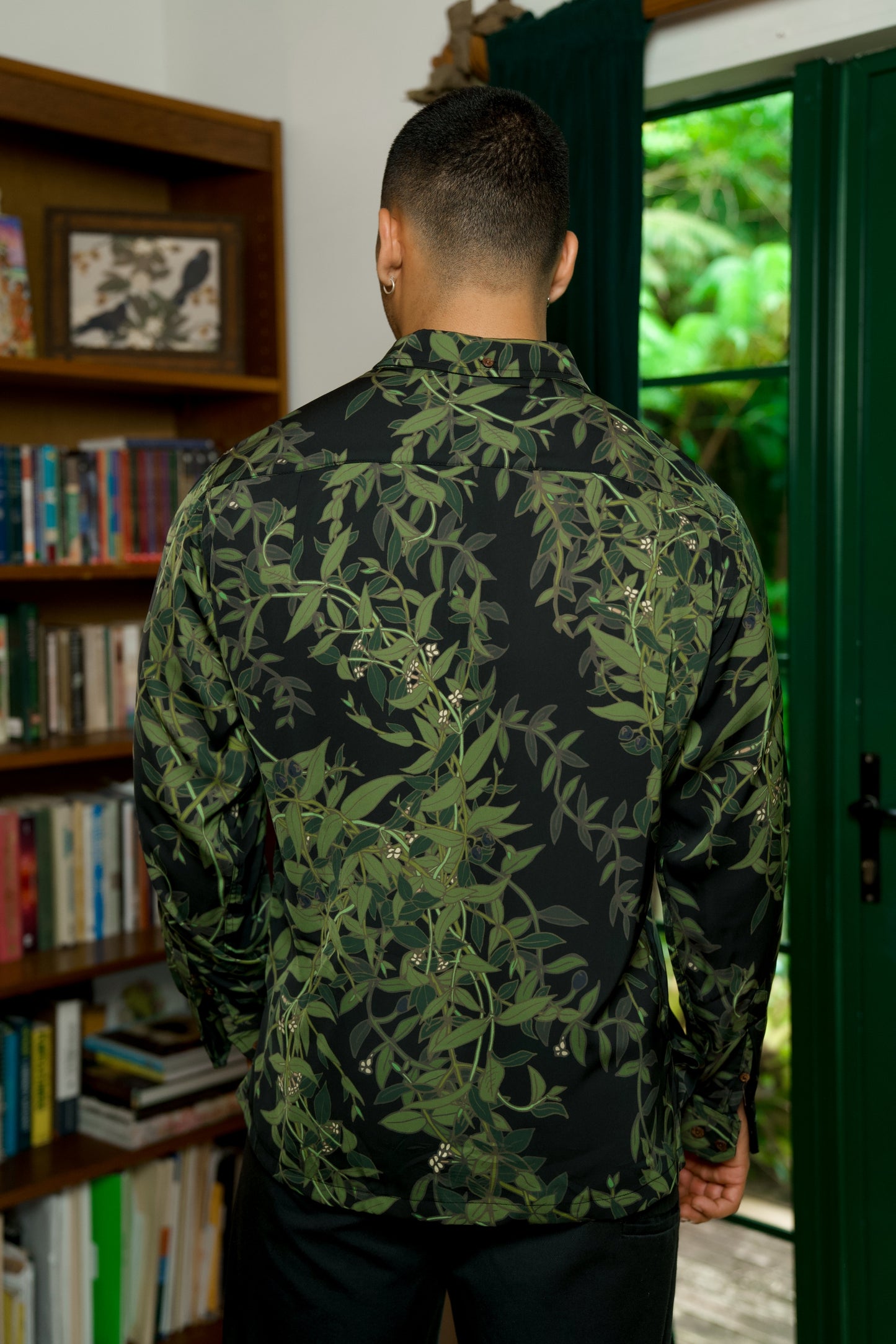Maile Black Long Sleeve Aloha Shirt (Iron Free)