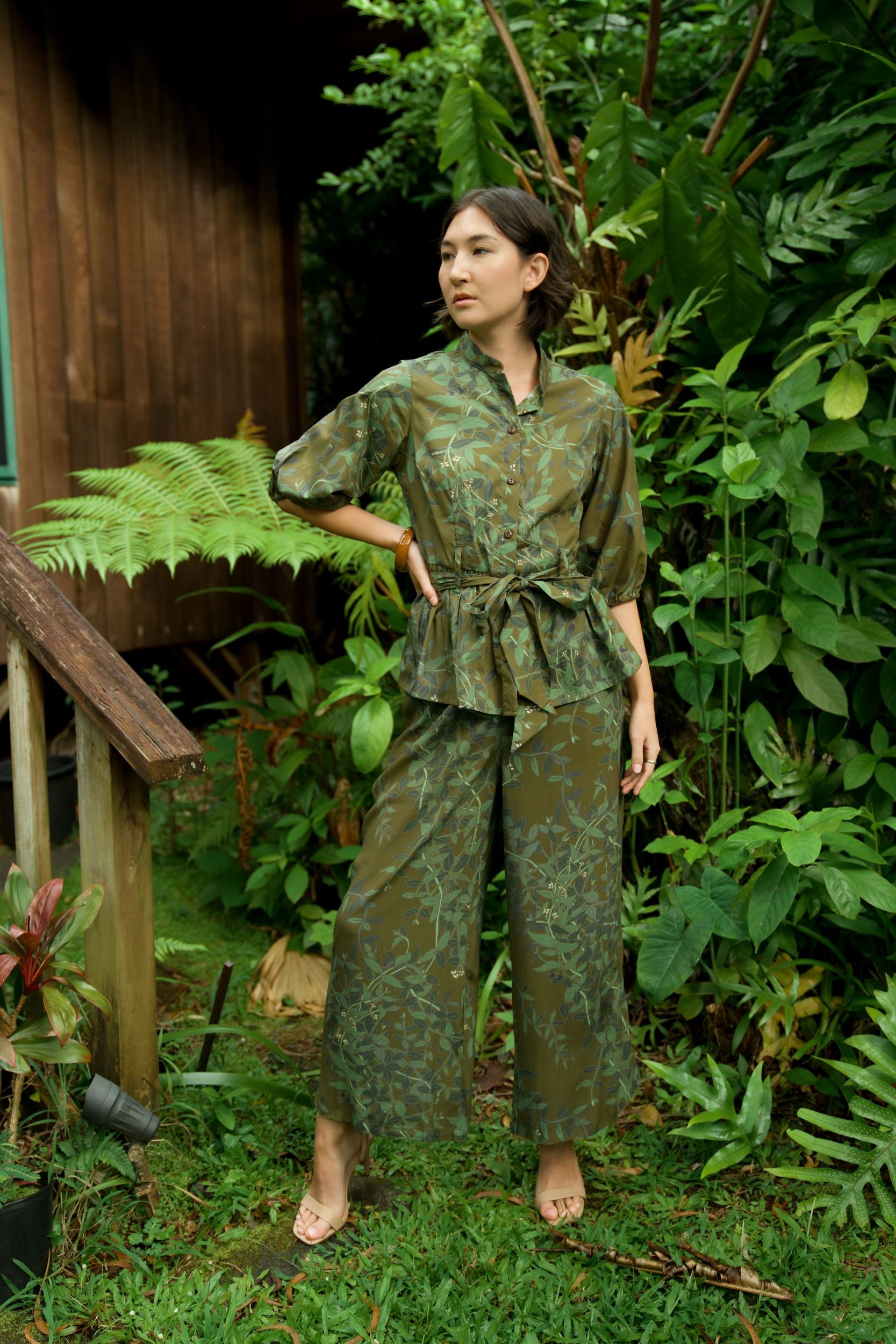Maile Green Tie Waist Blouse – David Shepard Hawaiʻi