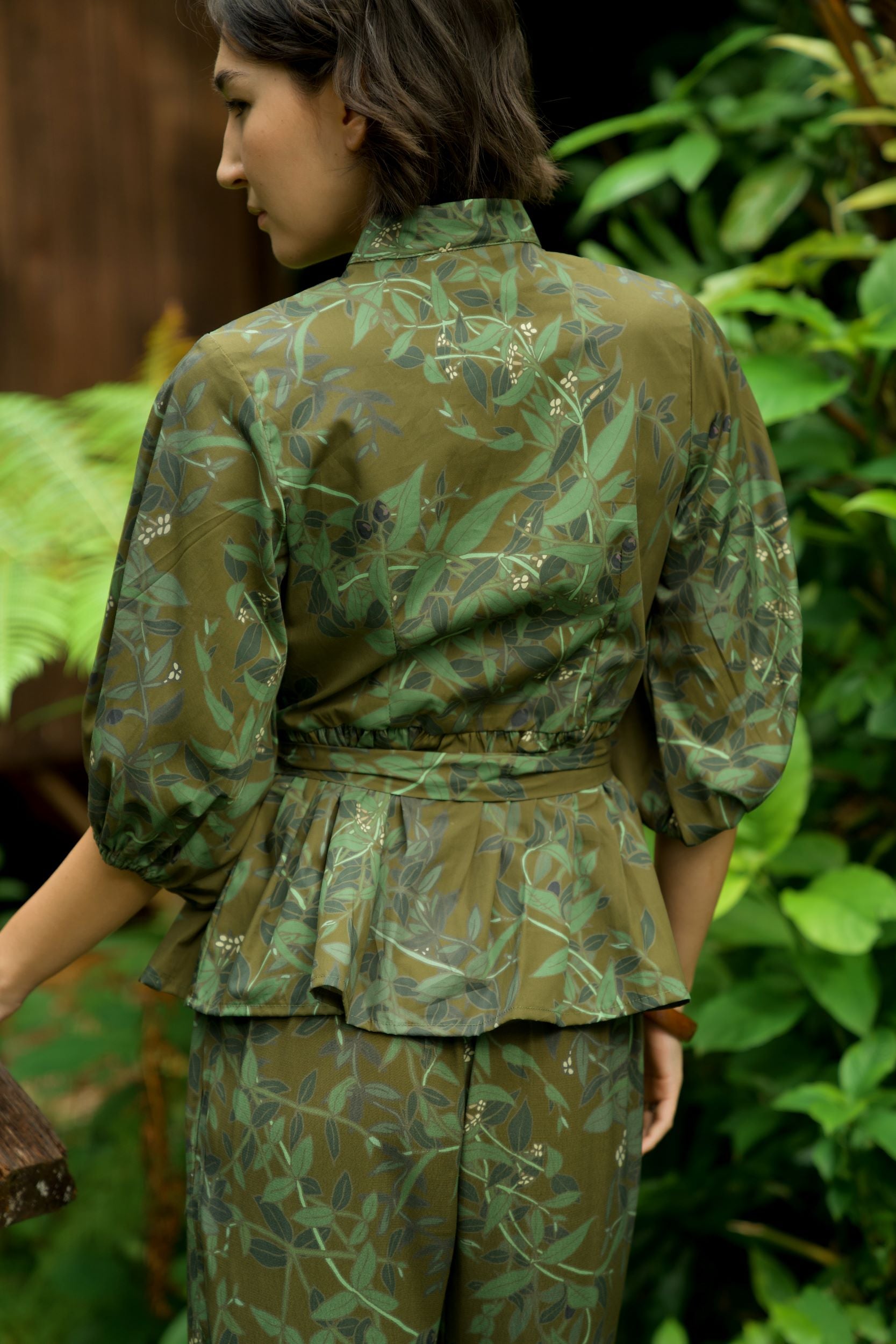 Maile Green Tie Waist Blouse – David Shepard Hawaiʻi