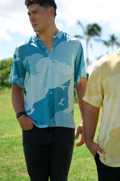 Manu-o-kū In Flight Blue Aloha Shirt (Iron Free)