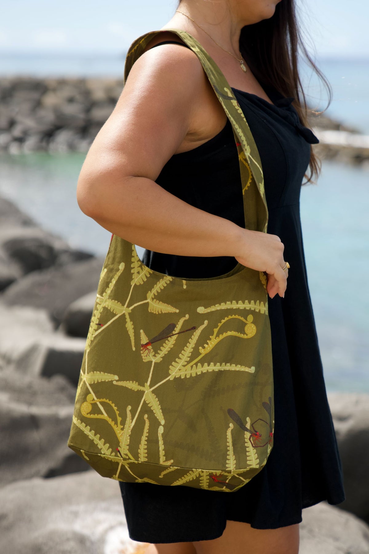 Pinapinao & Uluhe Tote Bag