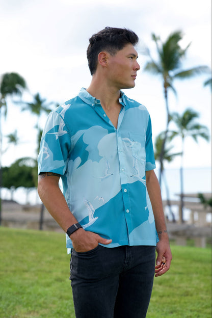 Manu-o-kū In Flight Blue Aloha Shirt (Iron Free)