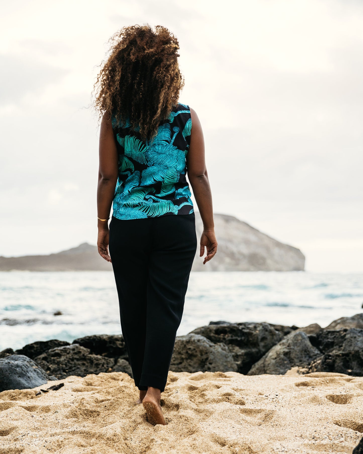 AMA'U FERN TEAL Women's Sleeveless Aloha Shirt