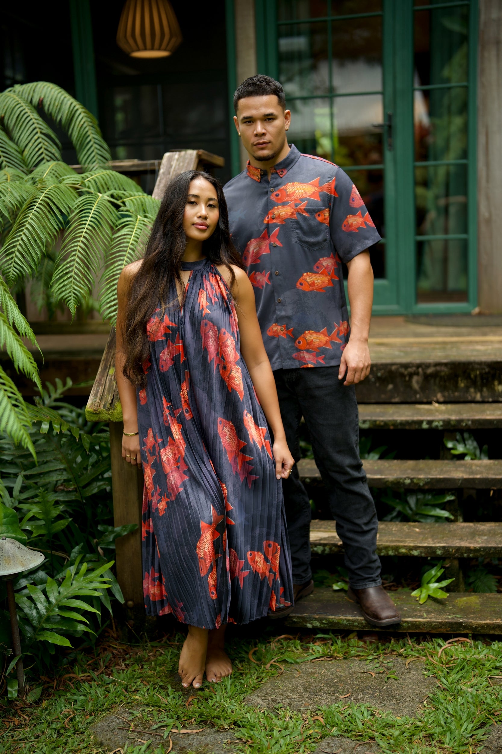 Menpachi ʻŪʻū Keyhole Accordion Pleated Maxi Shift Dress – David