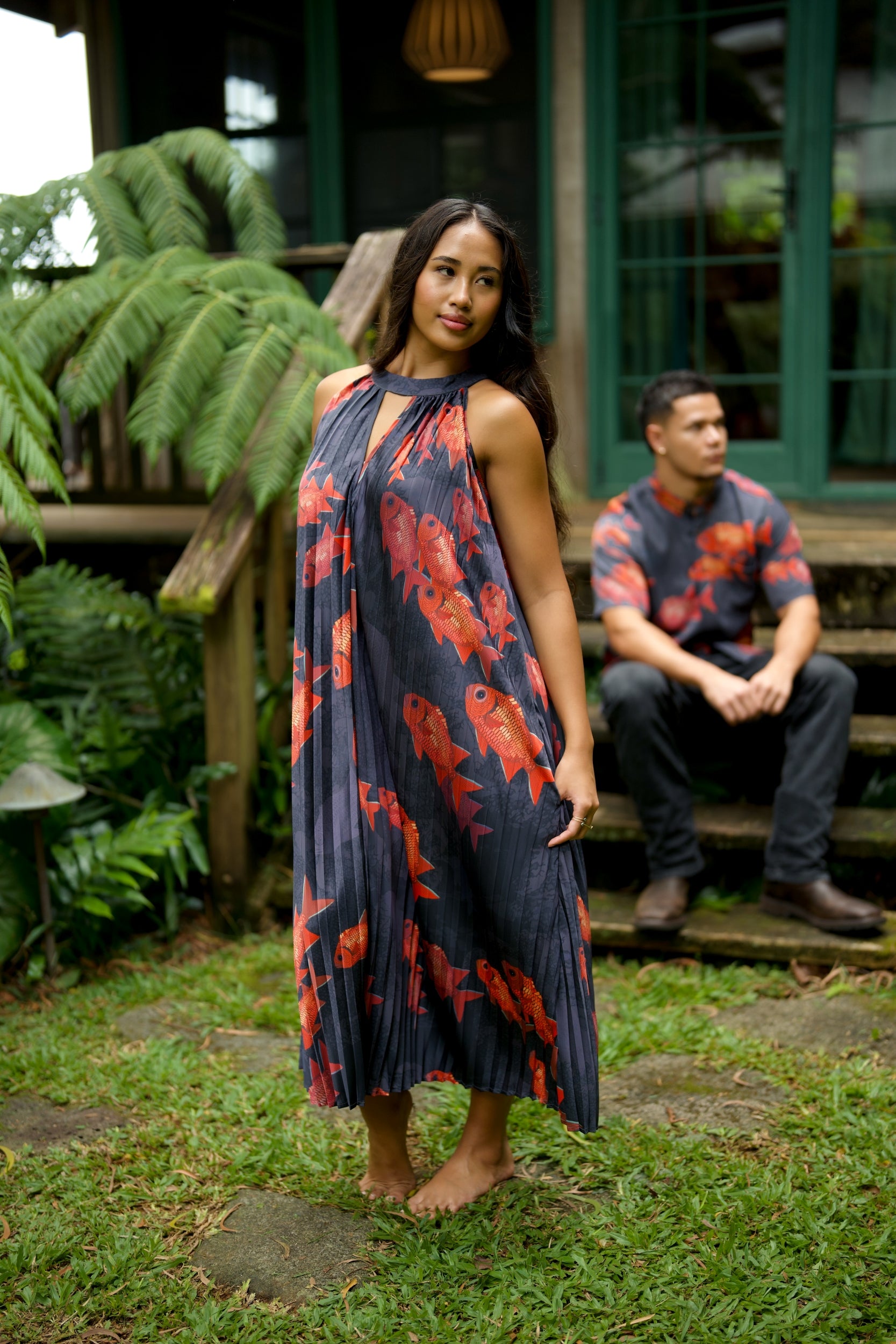 Menpachi ʻŪʻū Keyhole Accordion Pleated Maxi Shift Dress – David