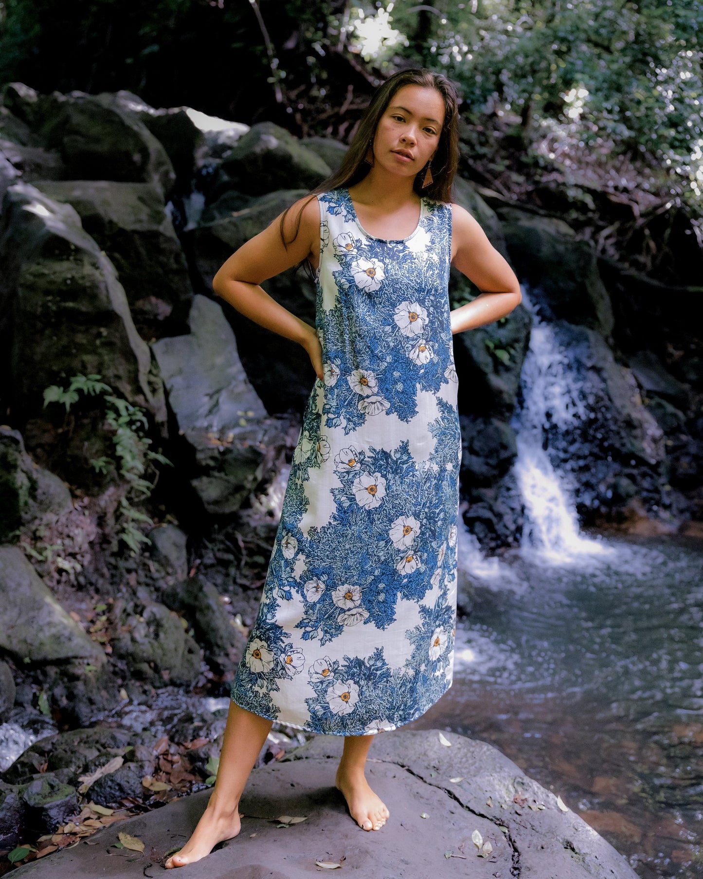 Puakala Sleeveless Midi Dress